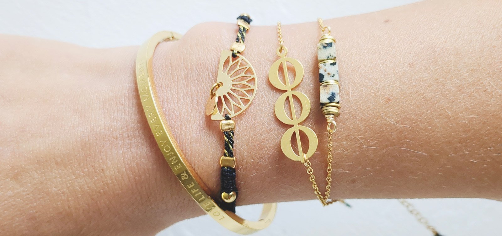 Bracelets or - Collection de bijoux or unique et sur mesure de la Créatrice Enora de Sainte-Maxime